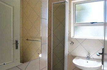 Regency Apartment *